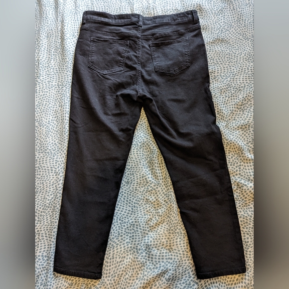 Universal Standard - Picture 2 of 4